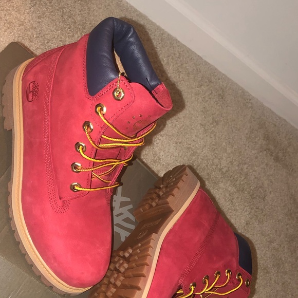 Red Junior Timberlands - Picture 4 of 4